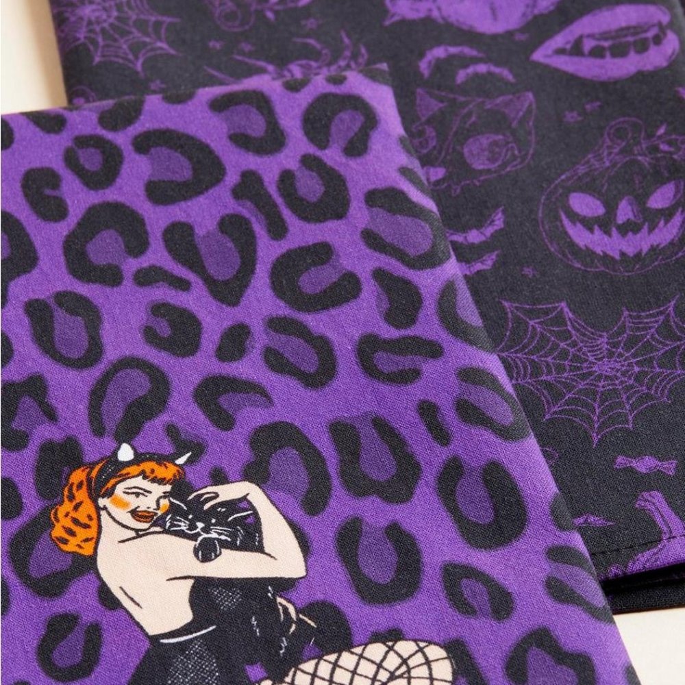 ❤️NWT TORRID HALLOWEEN DECOR KITCHEN TEA TOWEL DUO SEXY PINUP DECORATION - Picture 2 of 9